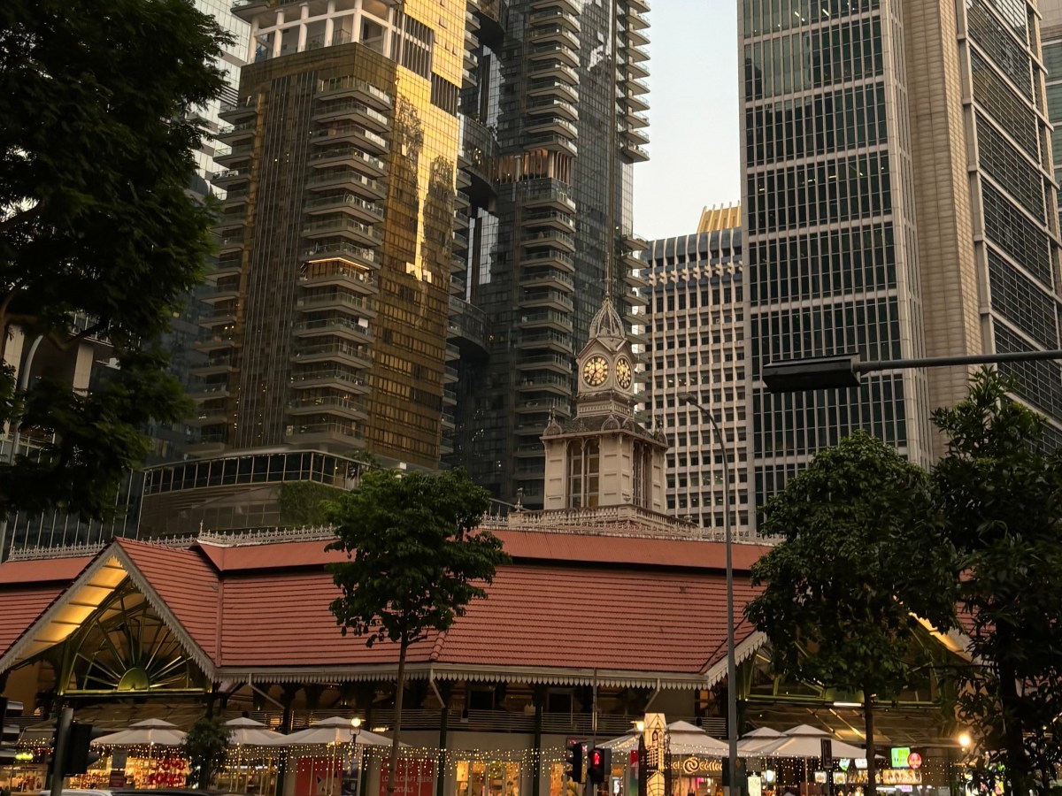 The Linguistics of Otherness: Singlish in London 